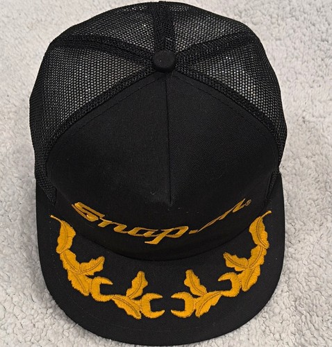 Snap black gold embroidered - black/gold,